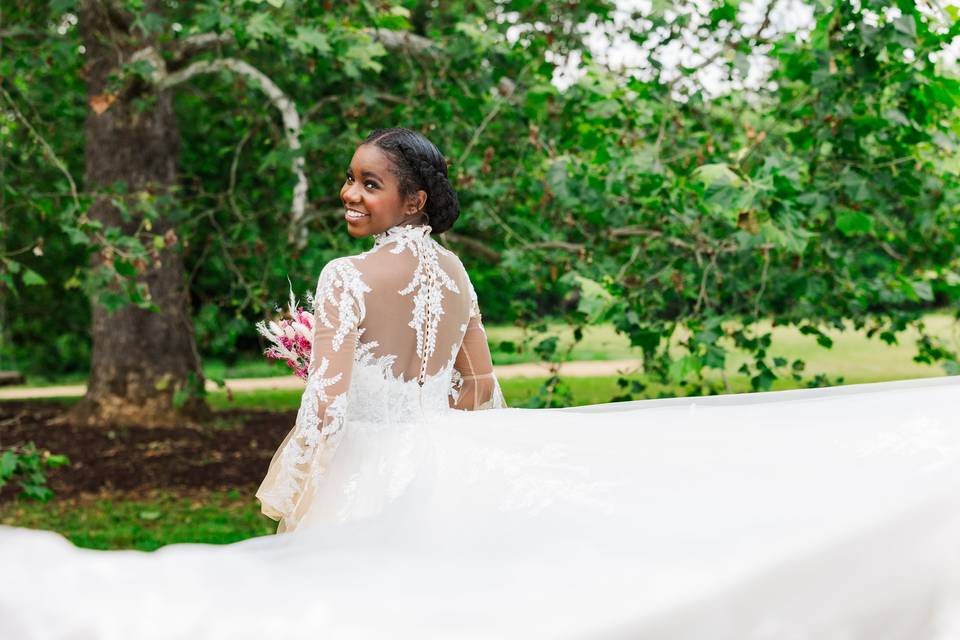 Wedding dress magic