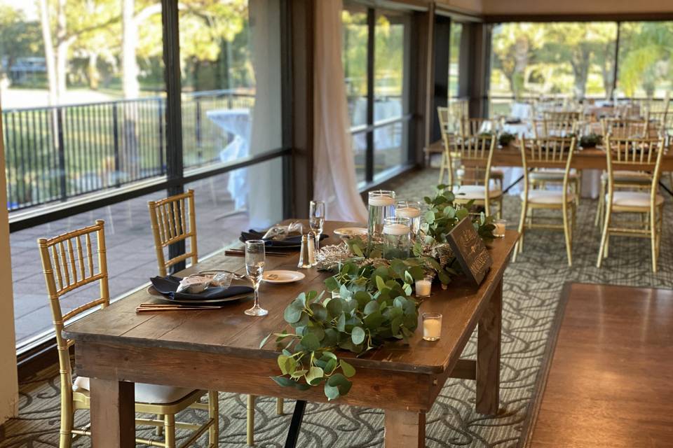 Sweetheart Farm Table