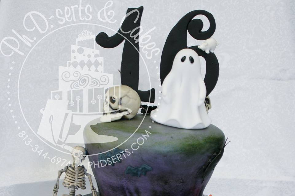 Halloween Sweet 16 Cake