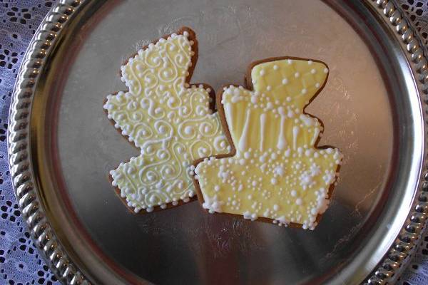 Queen Anne's Lace Cakes