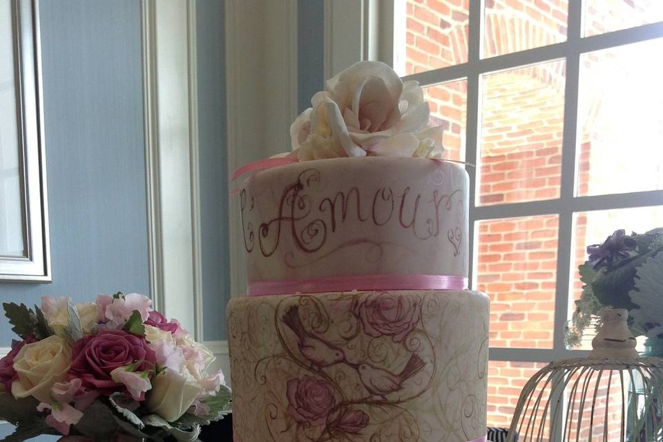 L'Amour Cake by Queen Anne's Lace Cakes