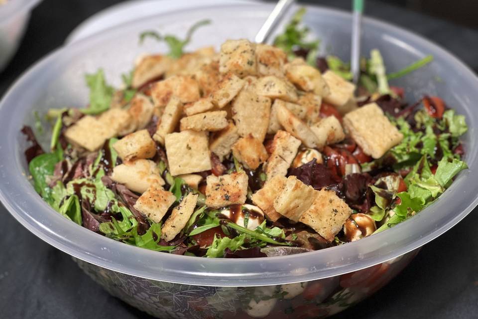 Salad w/ house made croutons