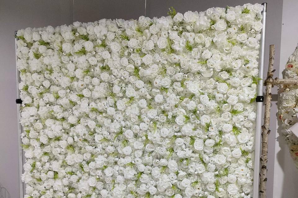 White flower wall