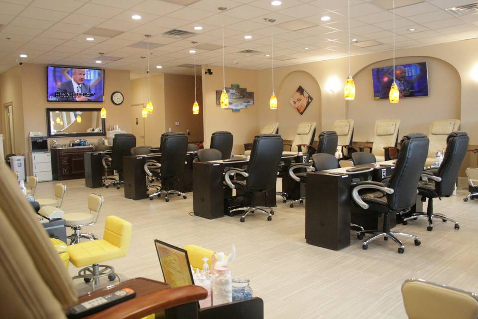 Precious Nails Salon and Spa