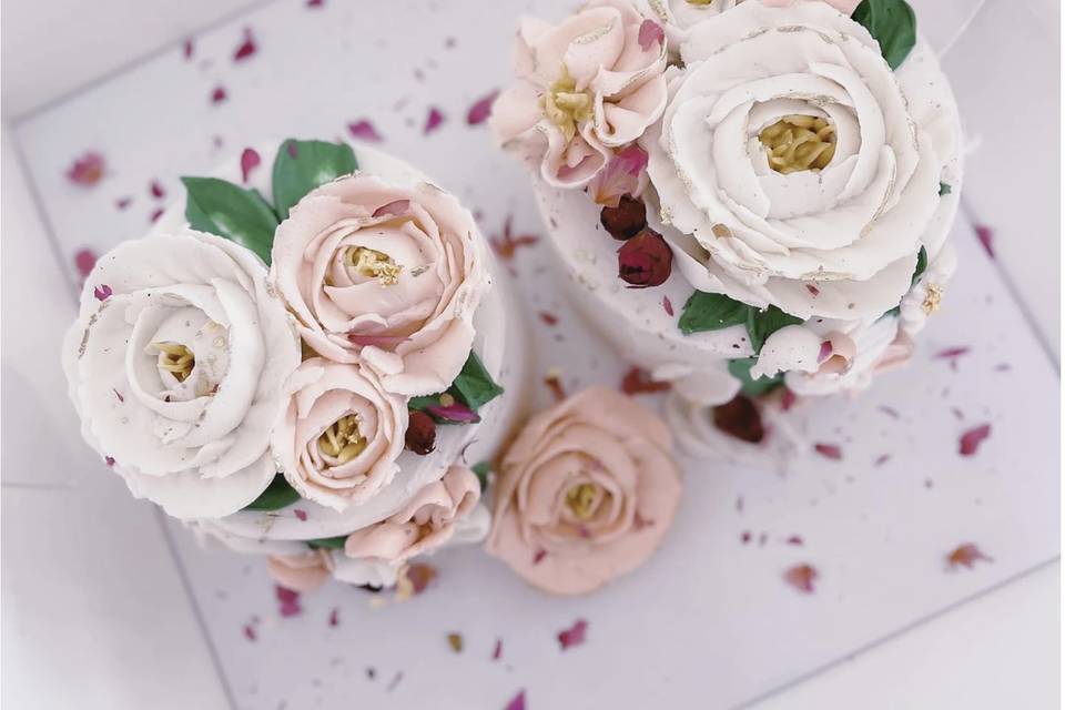Hand Piped Buttercream Florals