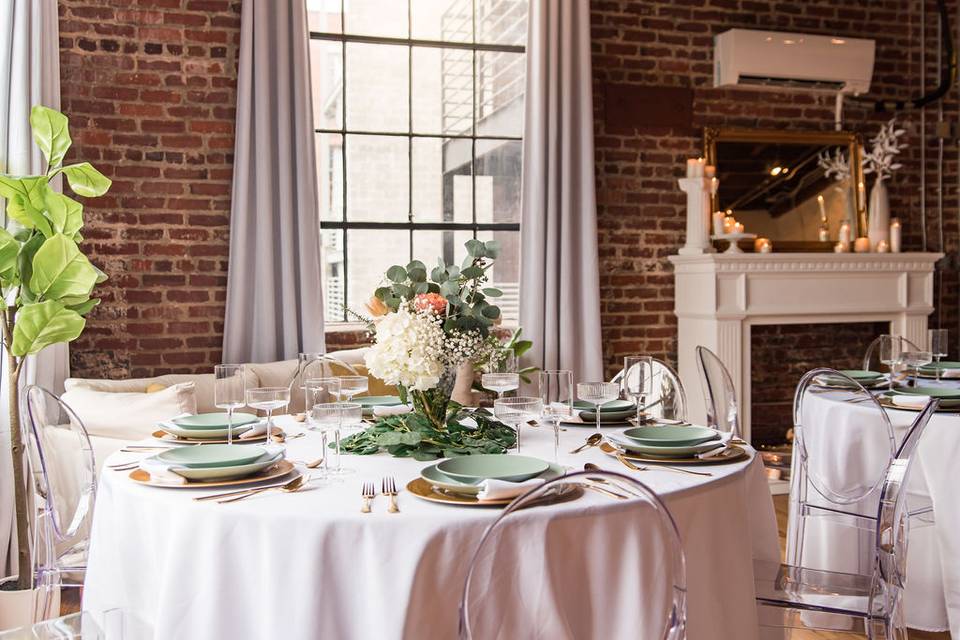 White/Green Centerpiece