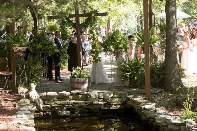 Bear Creek Tree-Top Chapel and Branson Garden Weddings