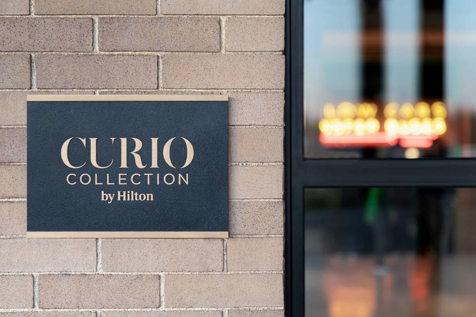 Curio Collection by Hilton