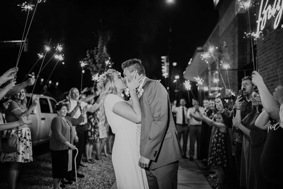 Bride and groom sparkl sendoff