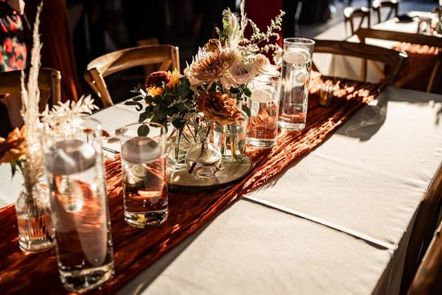 Autumn Bud Vase Tablescape
