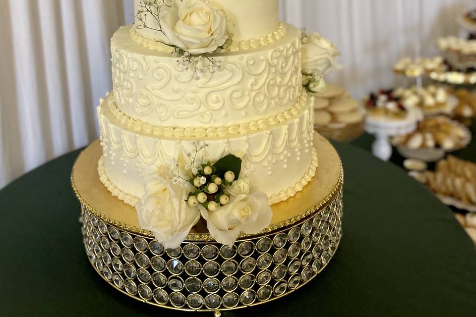 Beautiful 4-Tier Wedding Cake