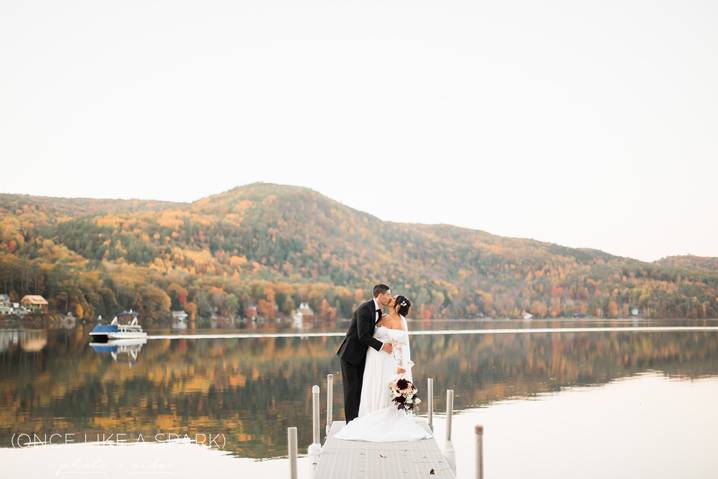 Kiss on the Docks