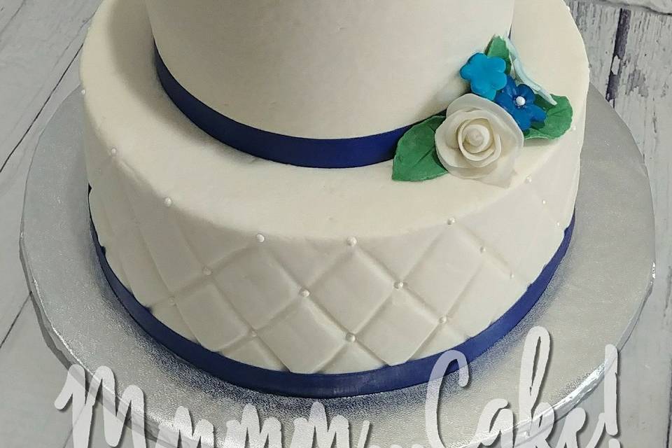 Fondant flowers on buttercream