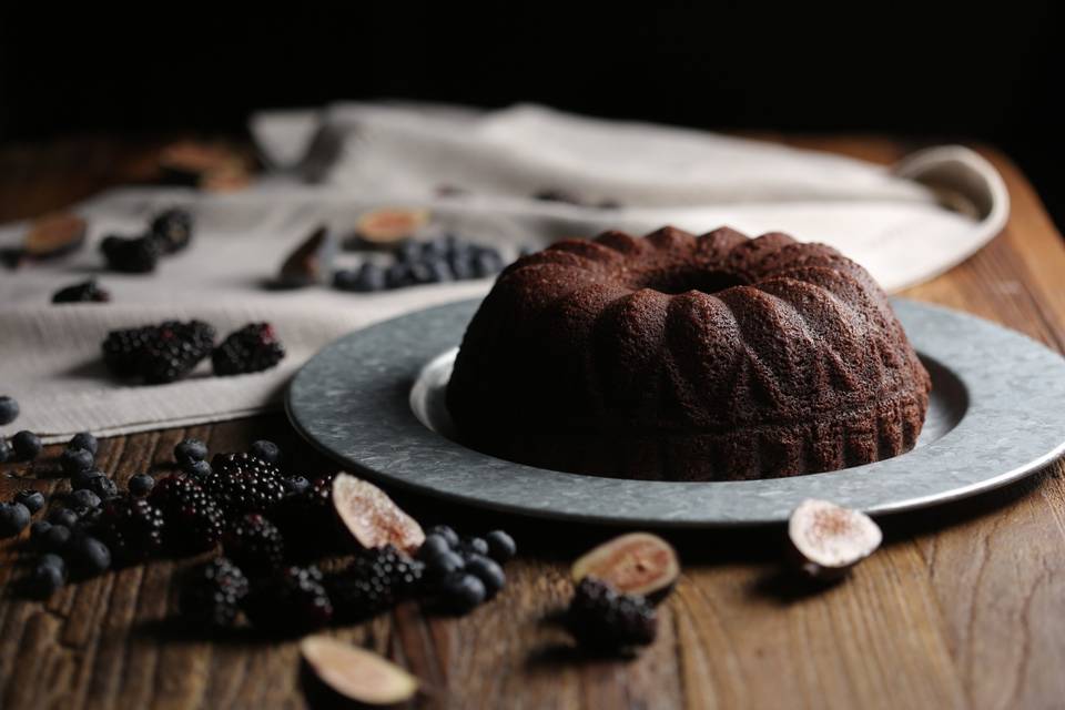 Cake and figs