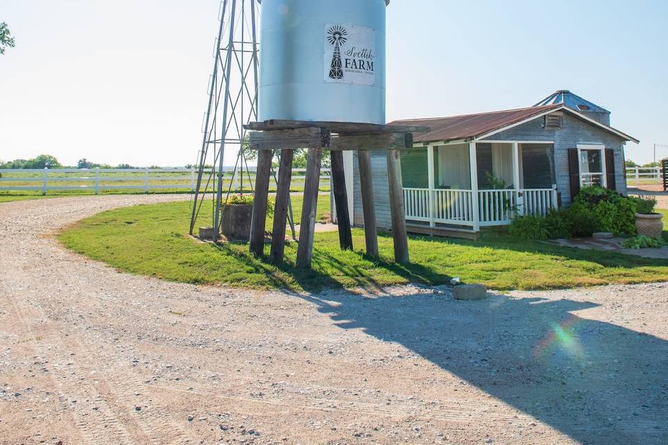 Signature Windmill and Cistern