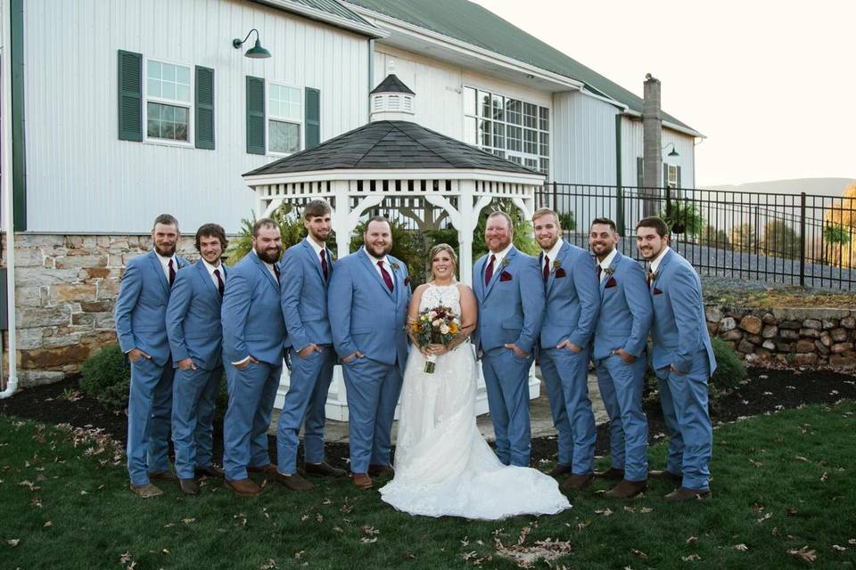 J & B Bridals and Tuxedos