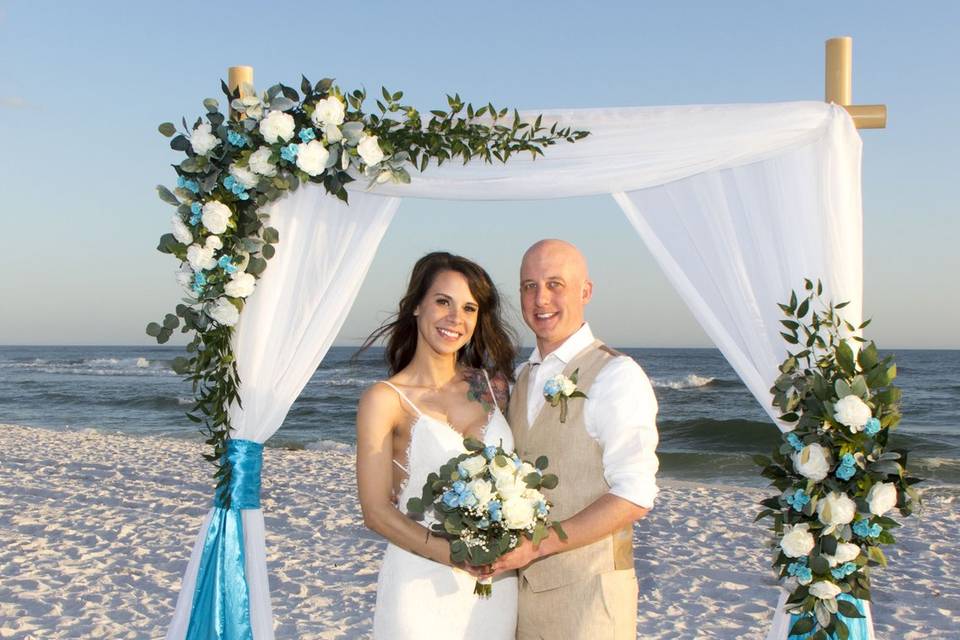 Barefoot Driftwood Arbor