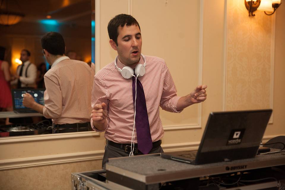 Wedding dj