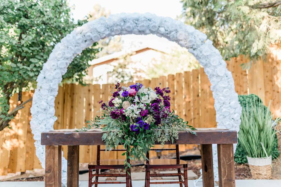 Couples table w/moon arch
