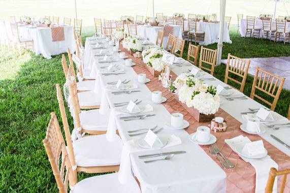 Long table setting