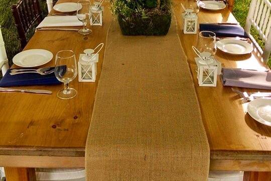 Long table setting