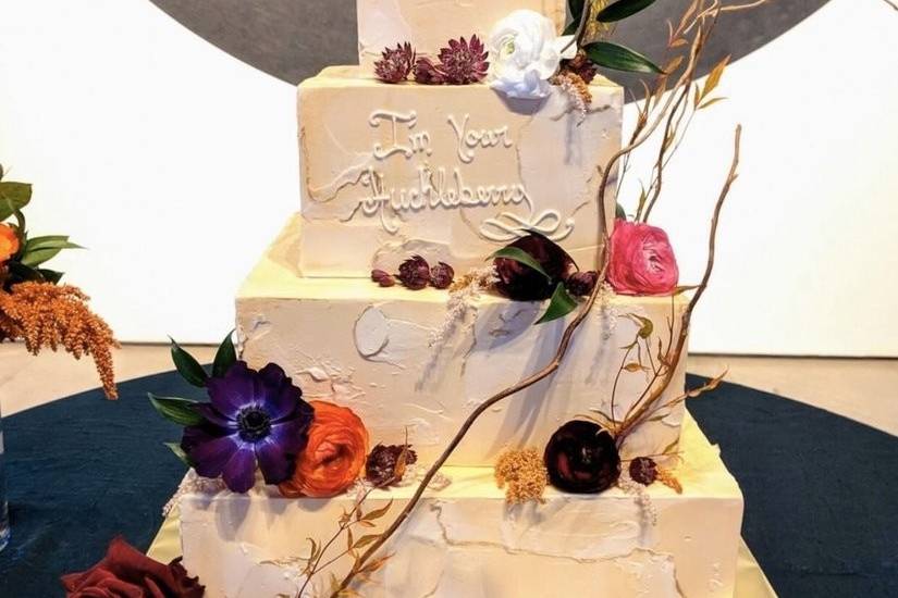 Square wedding cake