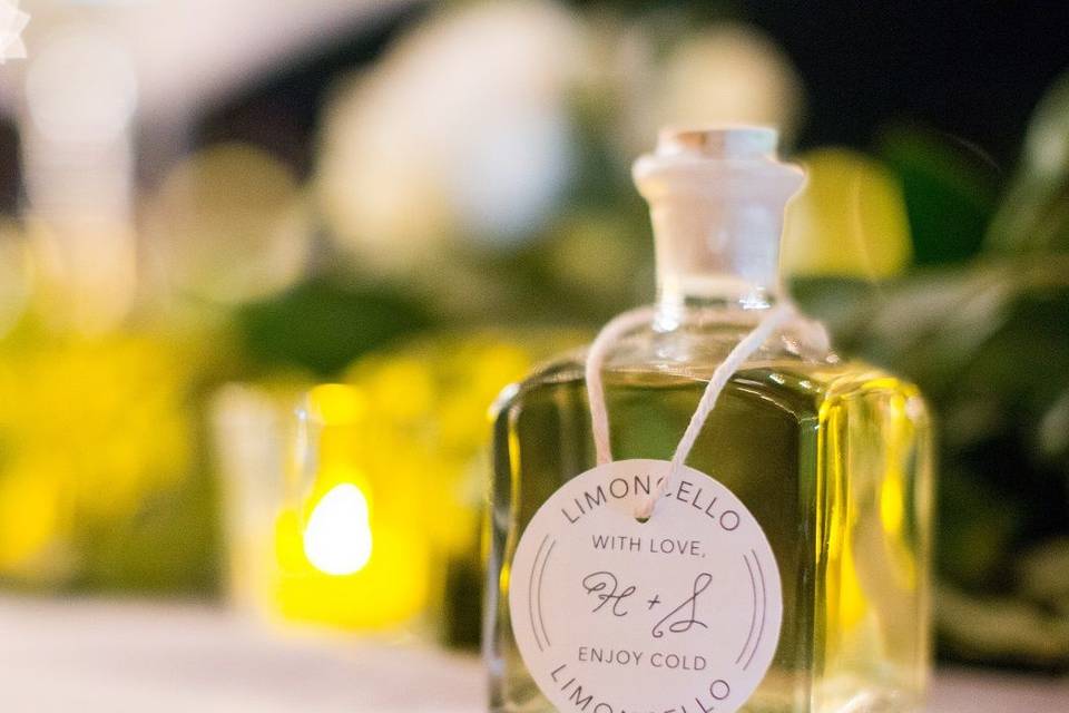 Limoncello wedding favors