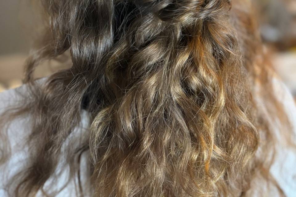 Textured half up