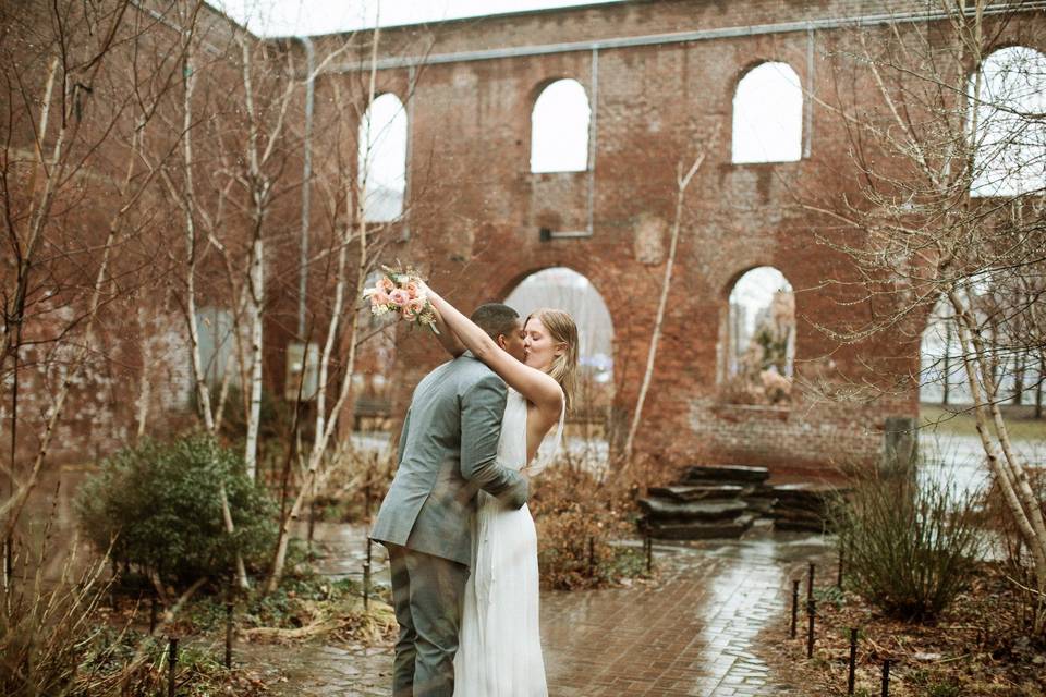 Holding onto the bouquet