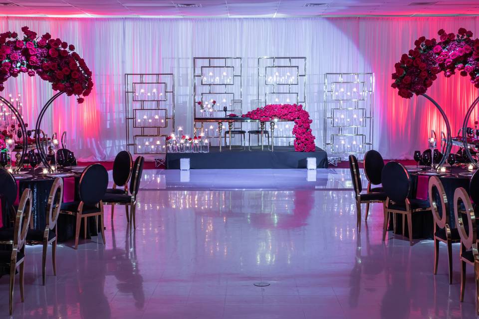 Red & Black Sweetheart Table
