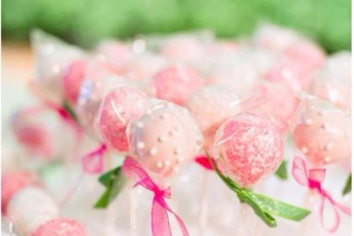 Show Me Love Cake Pops