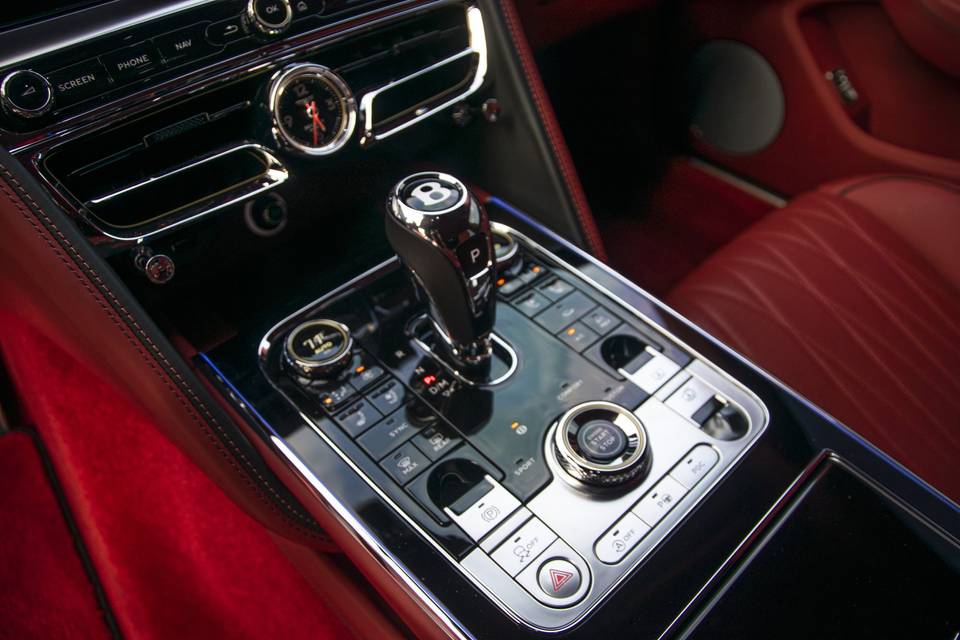 Bentley Spur Interior 4