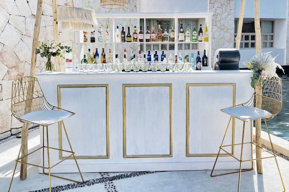 CD OPEN BAR