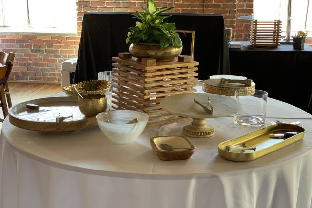 Ahhh....Gold and Greenery