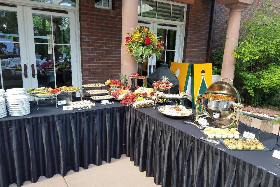 Let's Eat! Catering LLC