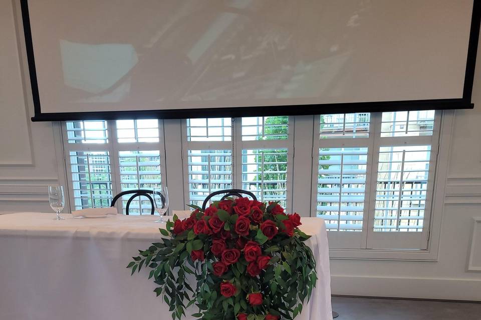 Head table rose spray