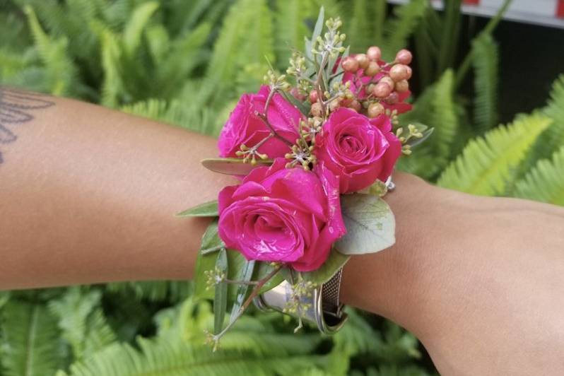 Wrist corsage