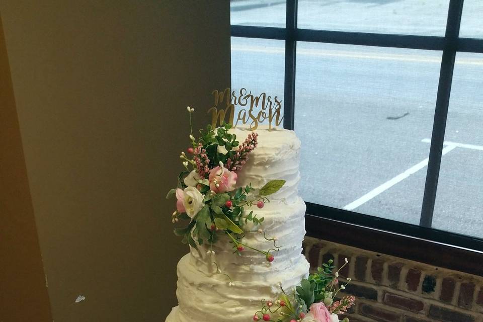 Mason Wedding Cake Table