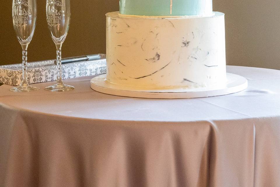 Tiffany inspired wedding cake