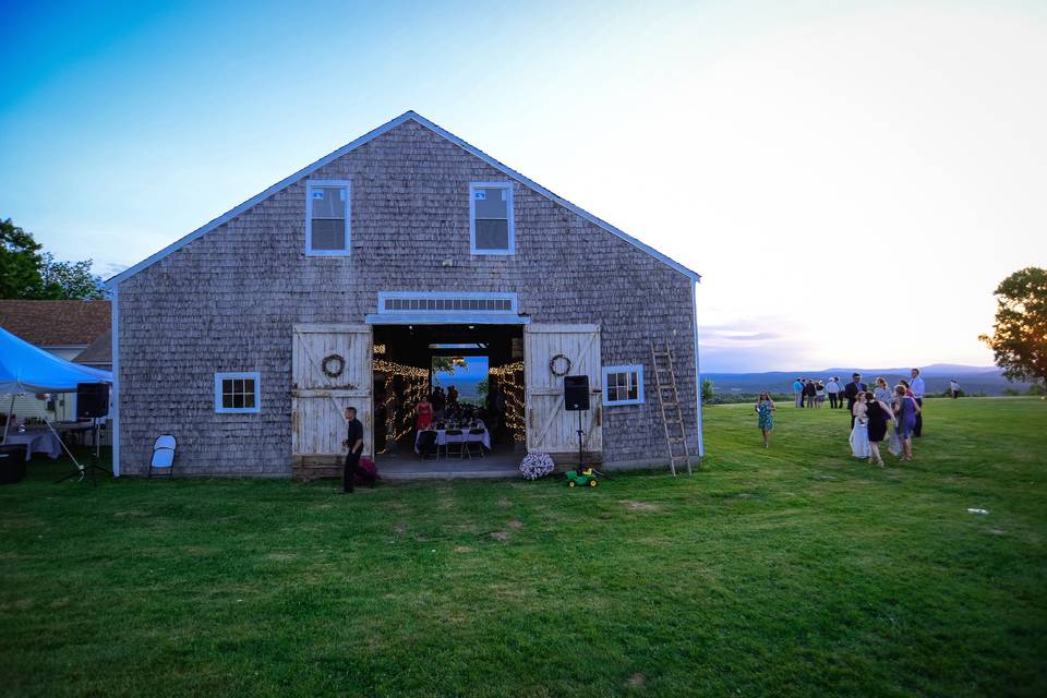 Vista of maine vineyard & cidery