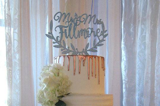 Wedding cake with decors