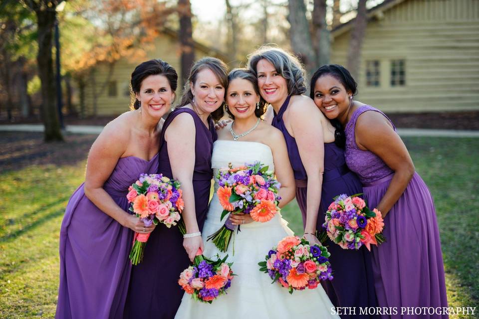 The bride with her bridesmaid at starved rock lodge & conference center