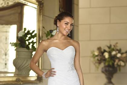 Wedding dress with high slit