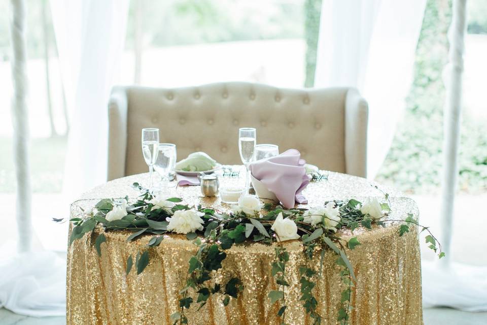 Sweetheart's table setup