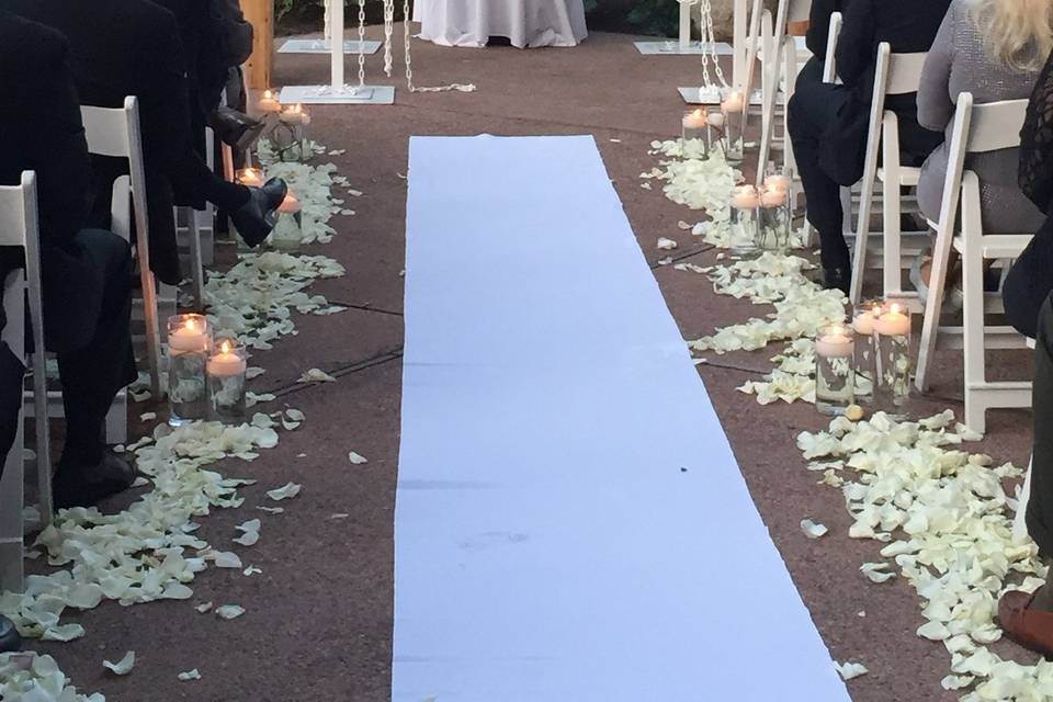 Aisle decor