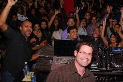 World Dance Party, Mosaic Loun