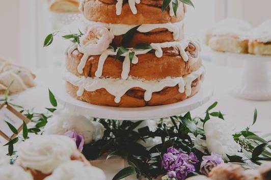 3 tier cinnamon roll cake