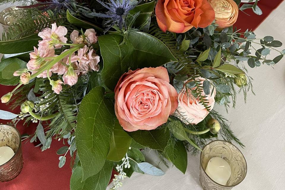 Neutral bridal bouquet