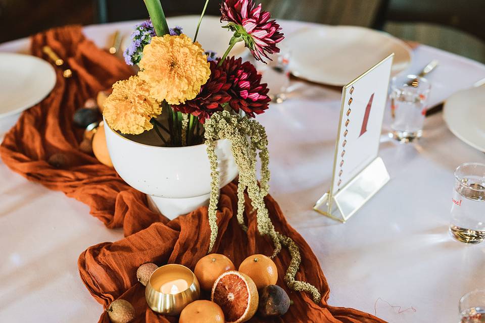 Modern Ikebana Centerpiece