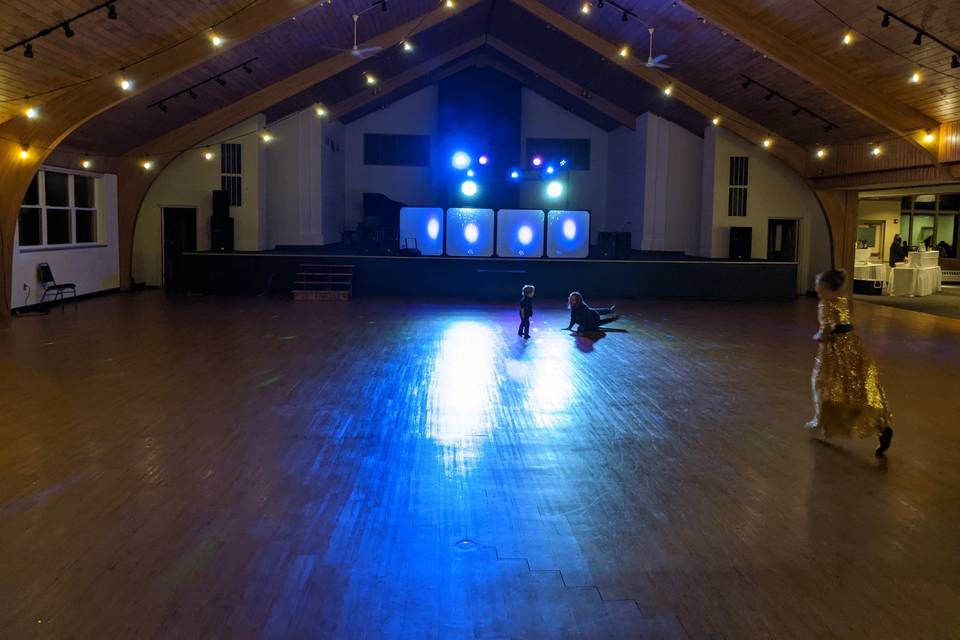 Spacious dance floor